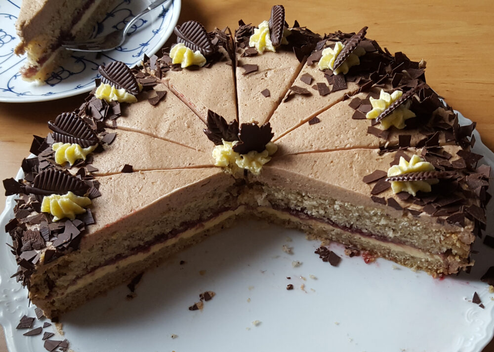 Wie aus Omas Küche: vegane Buttercremetorte